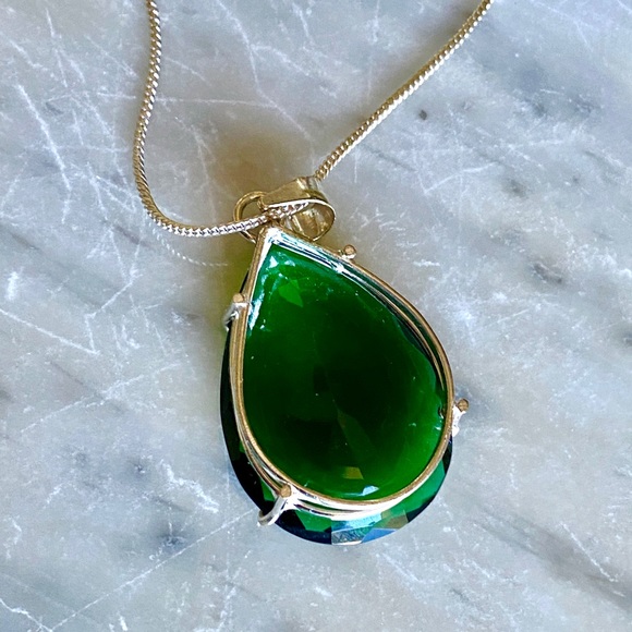 💥NEW‼️ 93.50 Ct. Green Moldavite Pendant 💥 - Picture 8 of 9